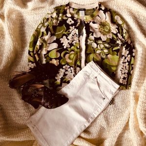 🍃JCREW 🍃 Floral button sweater